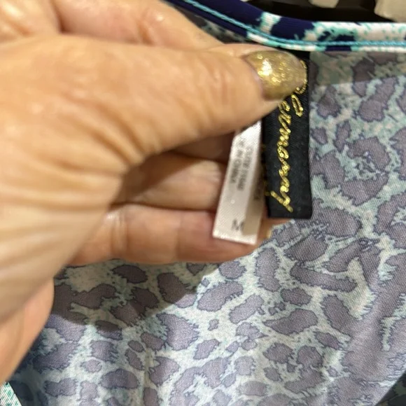 VIX pool coverup size medium - Picture 5 of 7